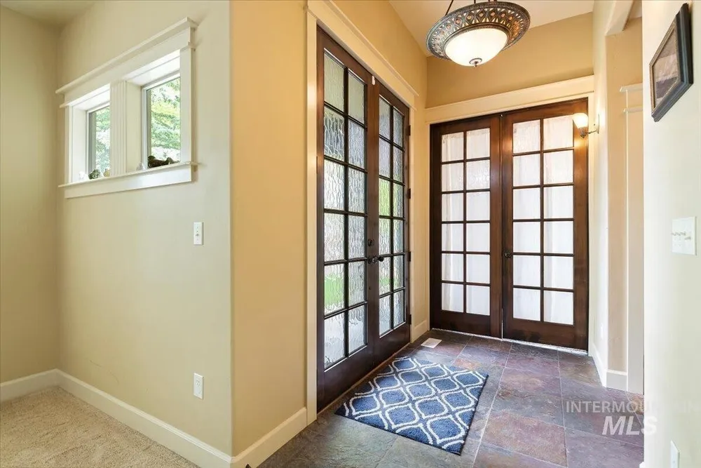 1878 W Sheep Hill Ct, Meridian, ID 83646