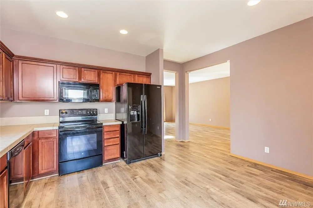 6029 Park St E, Fife, WA 98424