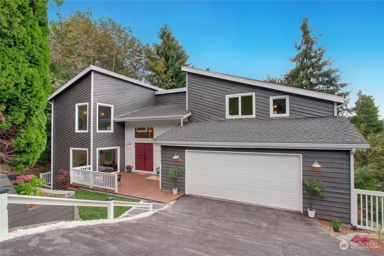 14314 Somerset Blvd SE, Bellevue, WA 98006