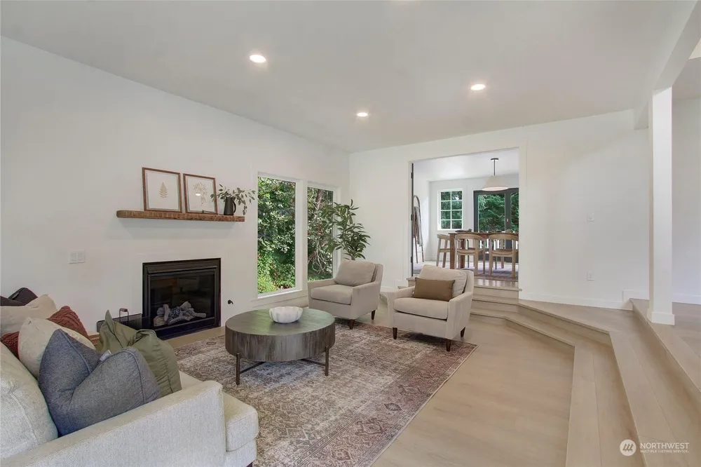 14314 Somerset Blvd SE, Bellevue, WA 98006