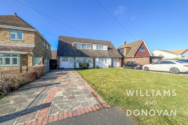 3 bedroom property for sale in Leamington Road, Hockley Guide price £