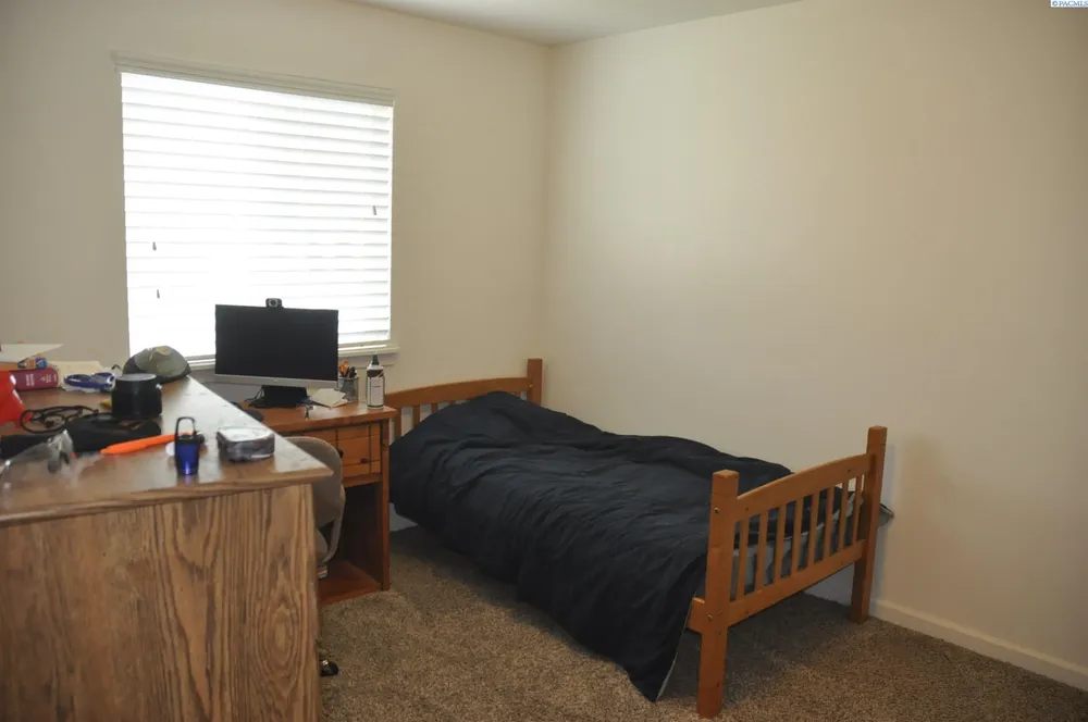 1040 Corral Ct, Pullman, WA 99163