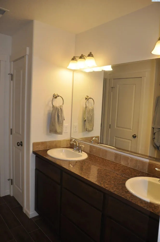 1040 Corral Ct, Pullman, WA 99163
