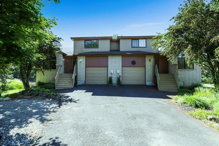 10003 N Stevens Ln, Spokane, WA 99218