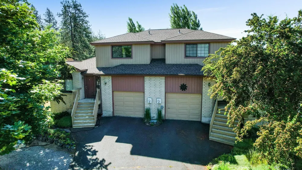 10003 N Stevens Ln, Spokane, WA 99218