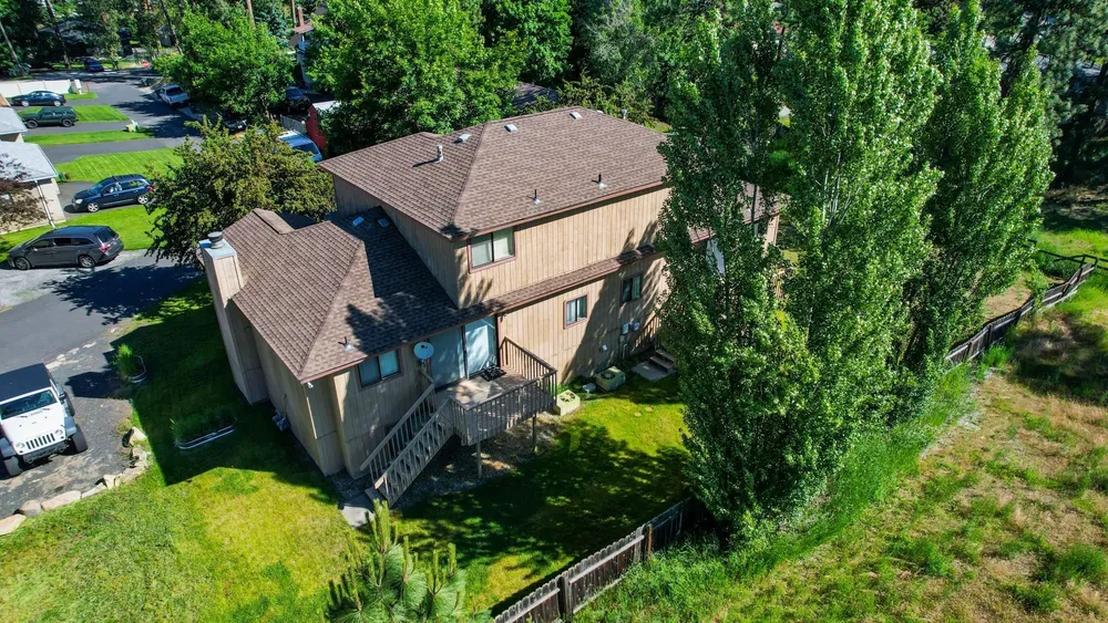 10003 N Stevens Ln, Spokane, WA 99218