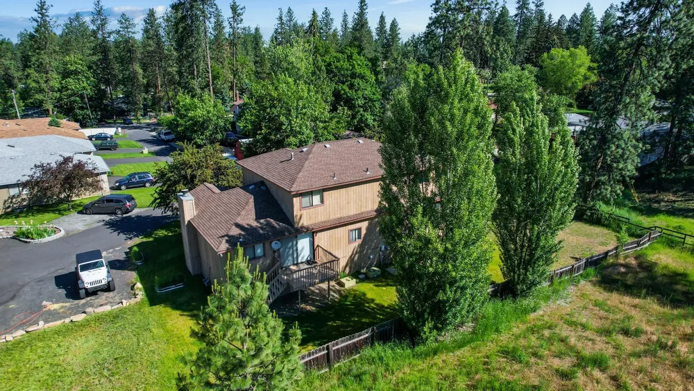 10003 N Stevens Ln, Spokane, WA 99218