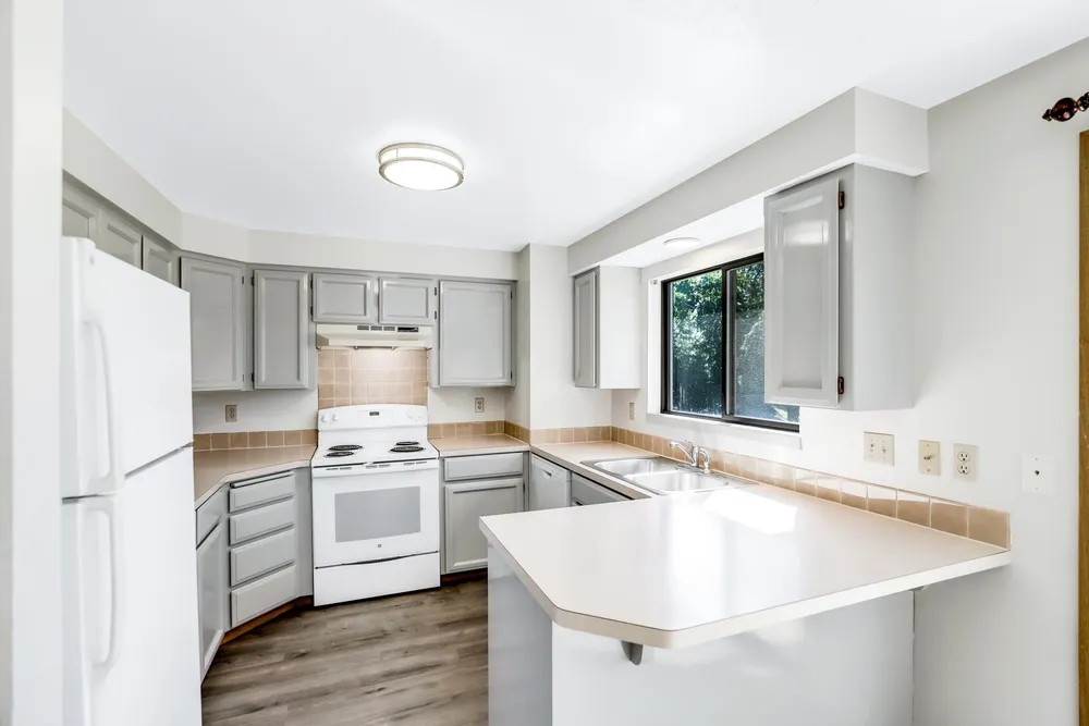 10003 N Stevens Ln, Spokane, WA 99218