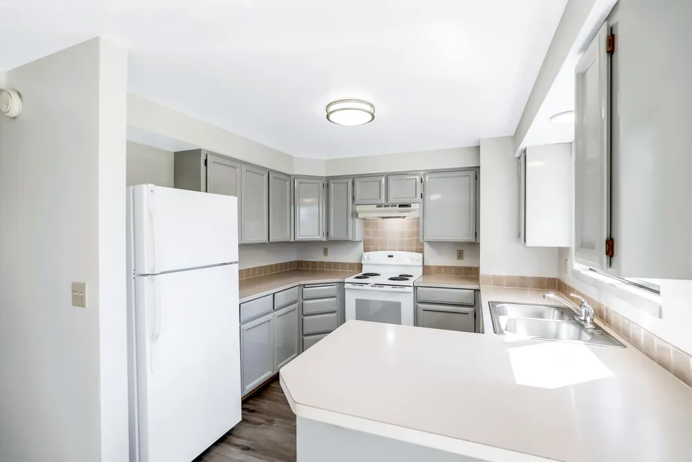 10003 N Stevens Ln, Spokane, WA 99218