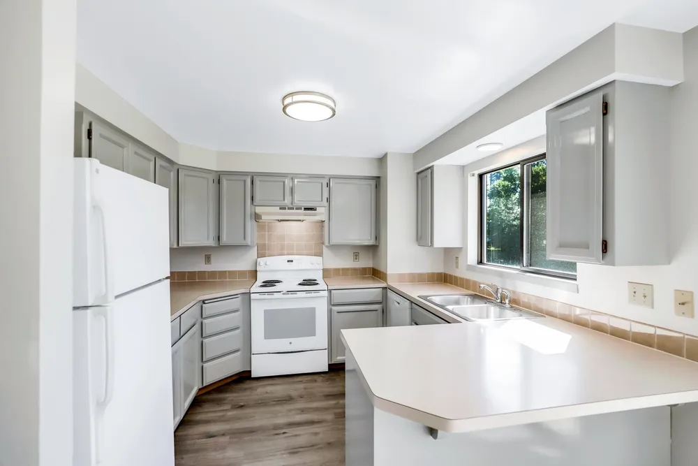 10003 N Stevens Ln, Spokane, WA 99218