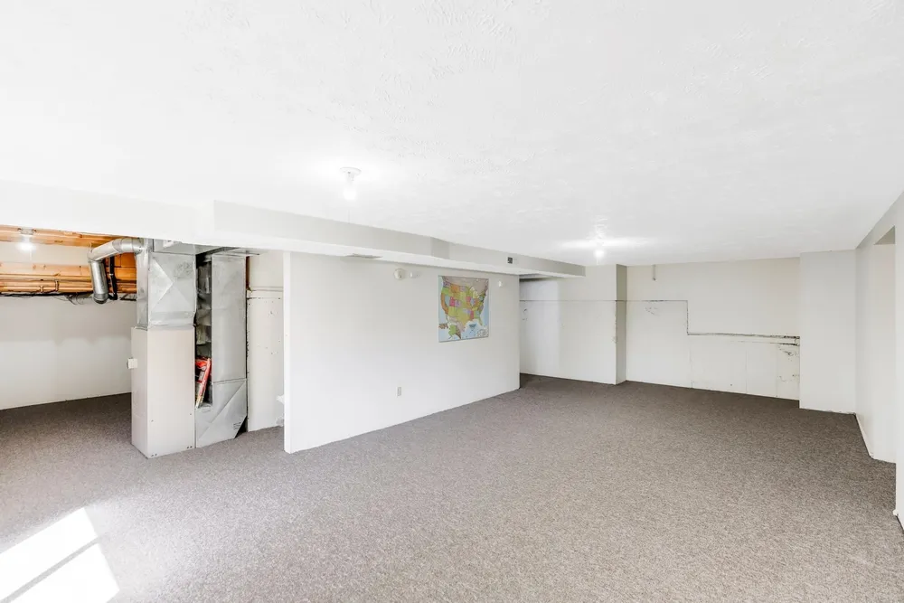 10003 N Stevens Ln, Spokane, WA 99218