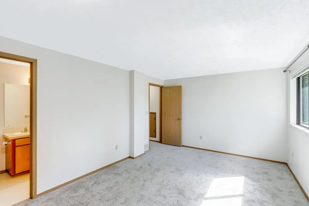 10003 N Stevens Ln, Spokane, WA 99218