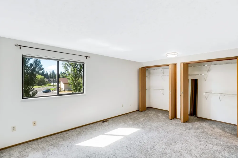 10003 N Stevens Ln, Spokane, WA 99218