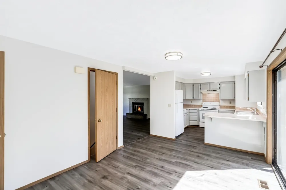 10003 N Stevens Ln, Spokane, WA 99218