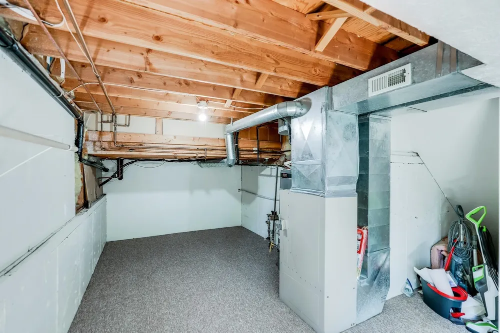 10003 N Stevens Ln, Spokane, WA 99218