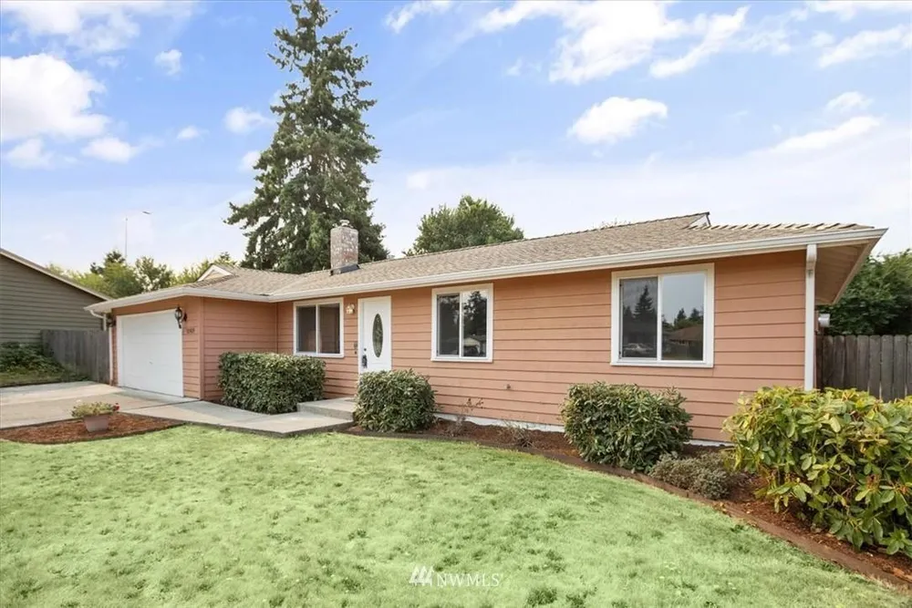 10509 SE 237th St, Kent, WA 98031