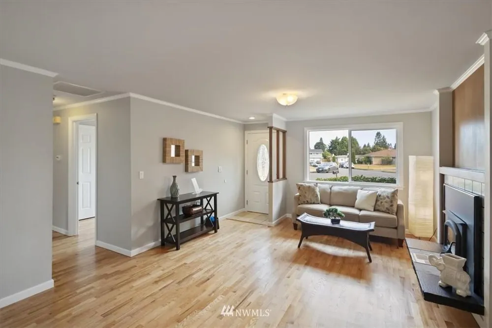 10509 SE 237th St, Kent, WA 98031