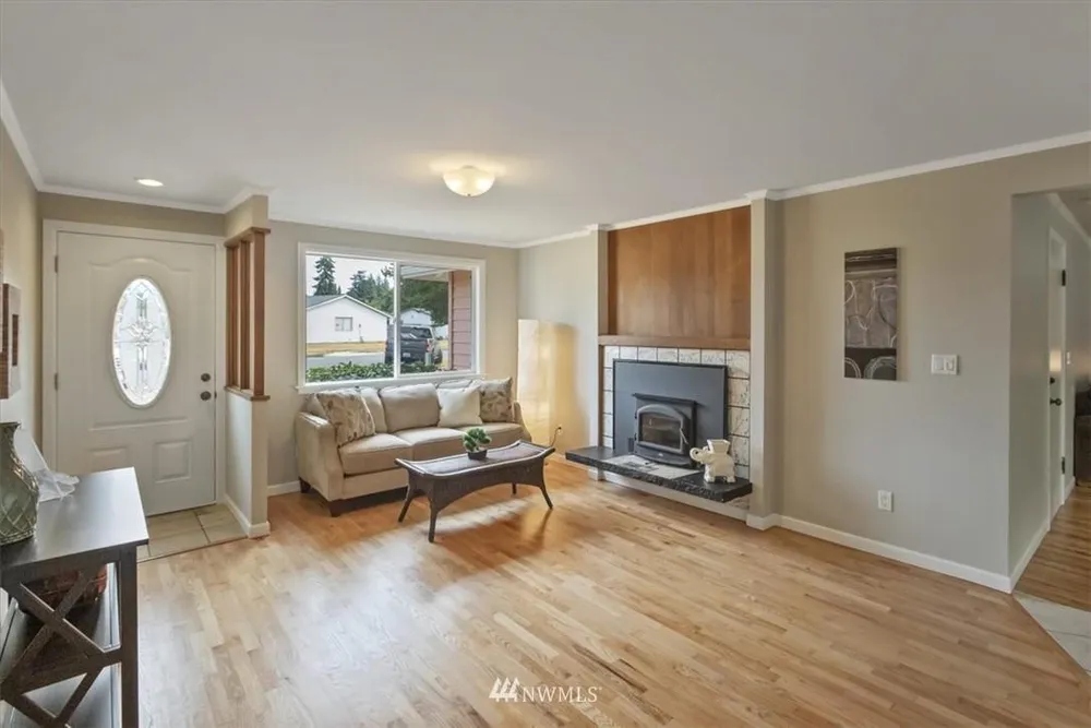 10509 SE 237th St, Kent, WA 98031