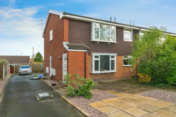 Bretton Drive, Broughton, Chester, Fl...