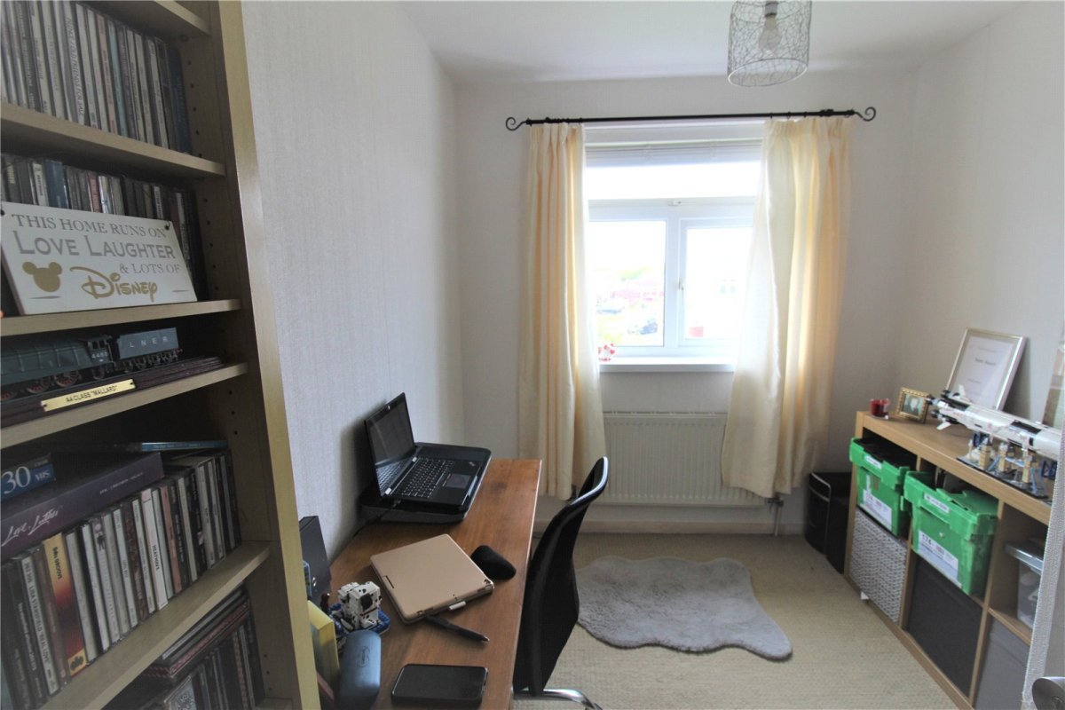 3 bedroom property for sale in Rectory Avenue, Rochford, Essex, SS4