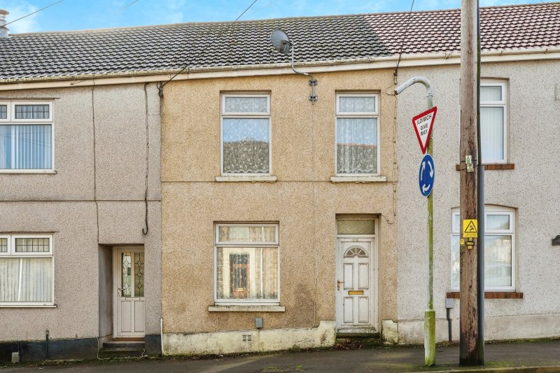 3 bedroom property for sale in Loughor Road, Gorseinon, Swansea, SA4