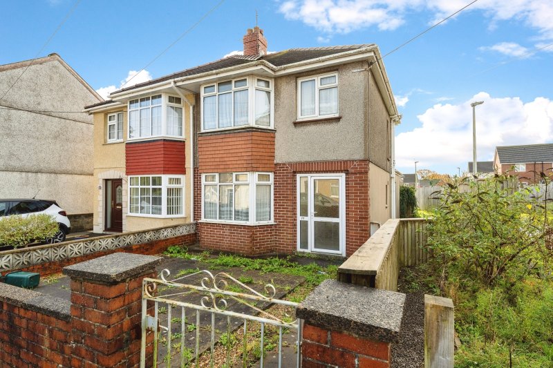 3 bedroom property for sale in Loughor Road, Gorseinon, Swansea, SA4