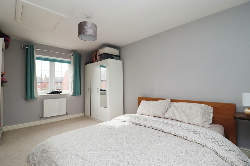 4 bedroom property in Roundhouse Drive, Cawston, Rugby Guide price £