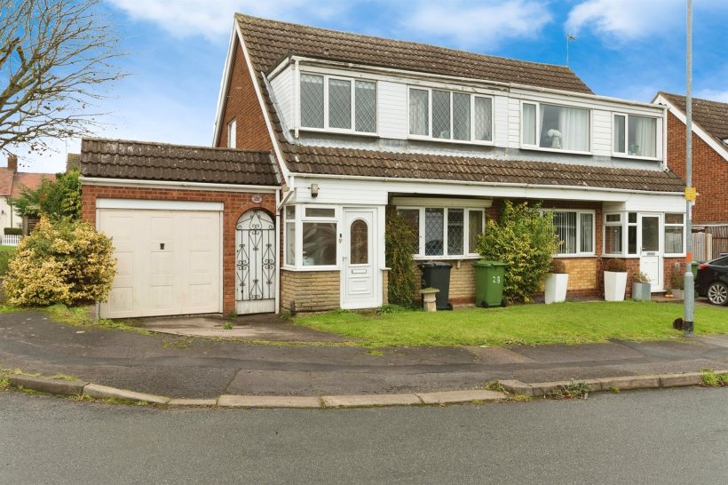 Fernie Way, Wellingborough 3 bedroom semidetached house Sequence