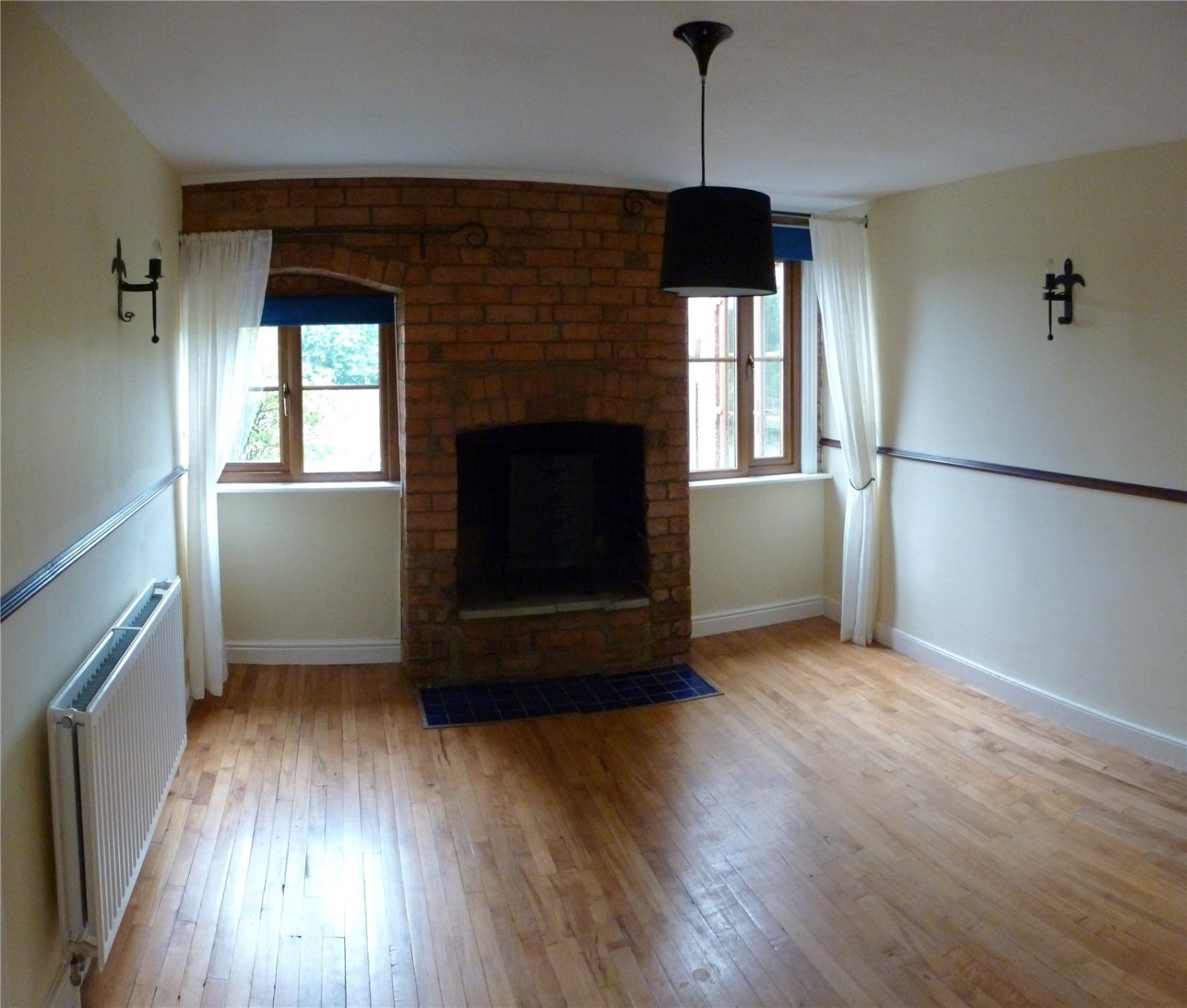 JacksonStops 3 bedroom property to let in Regent Way, Horton