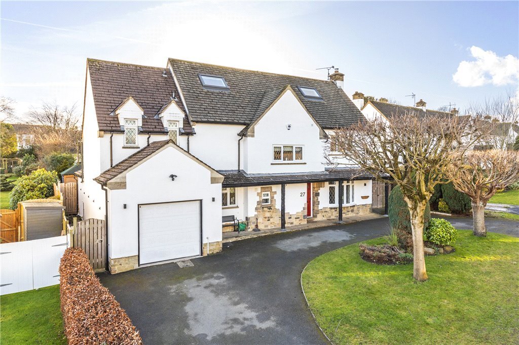 6 bedroom property for sale in Southway, Guiseley, Leeds, LS20 Offers