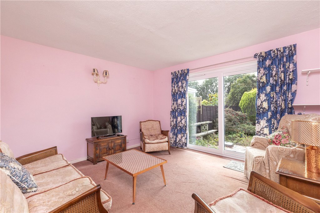 2 bedroom property for sale in Moor Park Drive, Addingham, Ilkley, LS29