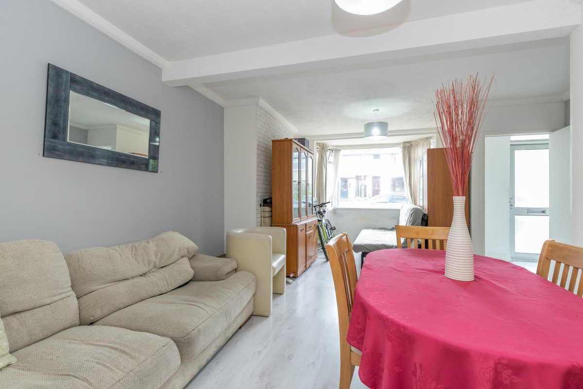 3 bedroom property for sale in Campbell Road, Oxford, OX4 Offers in