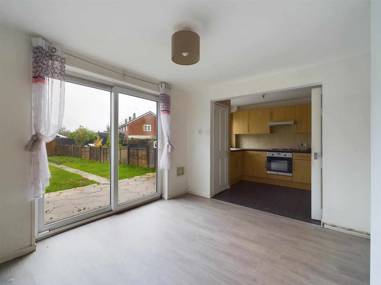 Eden Road, Gossops Green Image 8