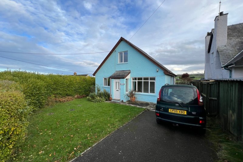 3 bedroom property for sale in Aberporth, Cardigan, SA43 £350,000