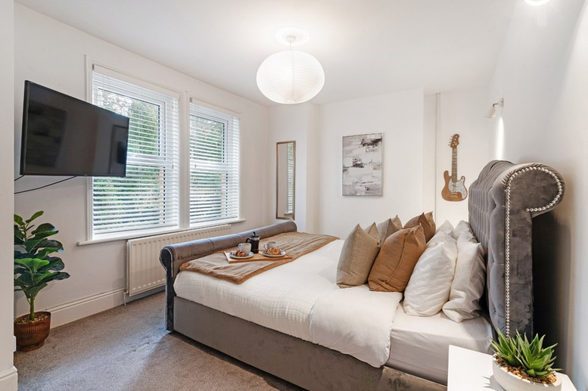 3 bedroom property for sale in Approach Road, Ashley Cross, Poole