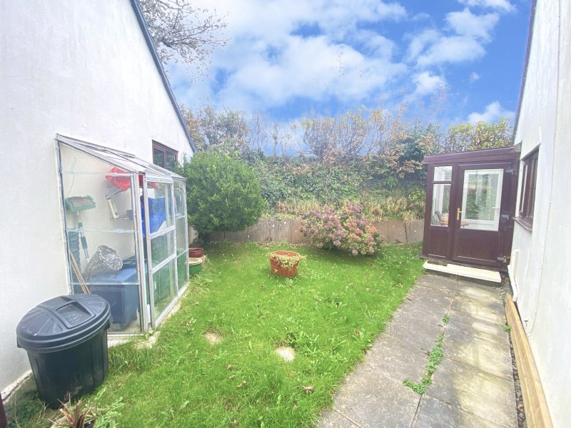 2 bedroom property for sale in Pentle Close, Pentlepoir, Saundersfoot