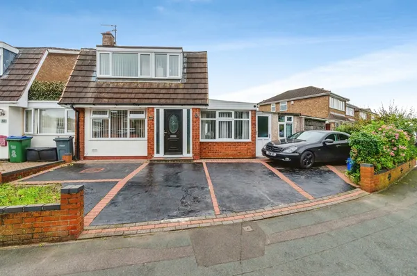 Pemberton Crescent, Wednesbury, West ...
