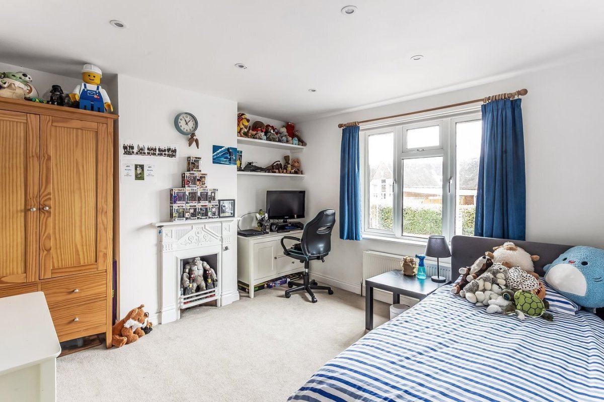 3 bedroom property for sale in Frant Field, Edenbridge, TN8 Offers in excess of £500,000