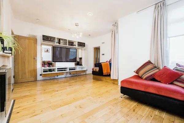 Brooks Avenue, East Ham, London, E6