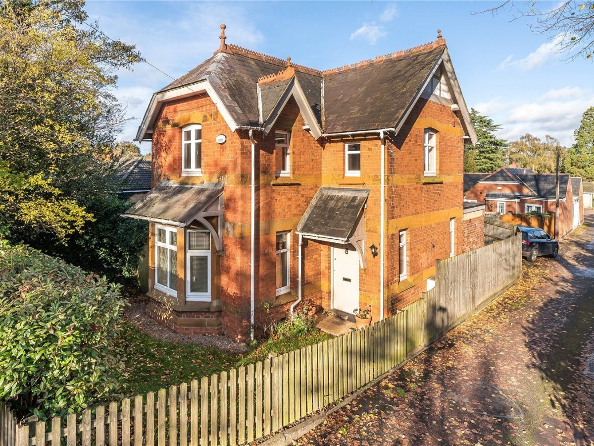 JacksonStops 2 bedroom property for sale in Harlestone Road