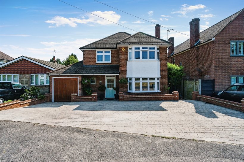 Ware Road, Hoddesdon 4 bedroom detached house William H Brown