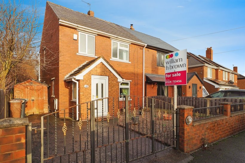 Riber Avenue, Athersley, Barnsley 3 bedroom semidetached house