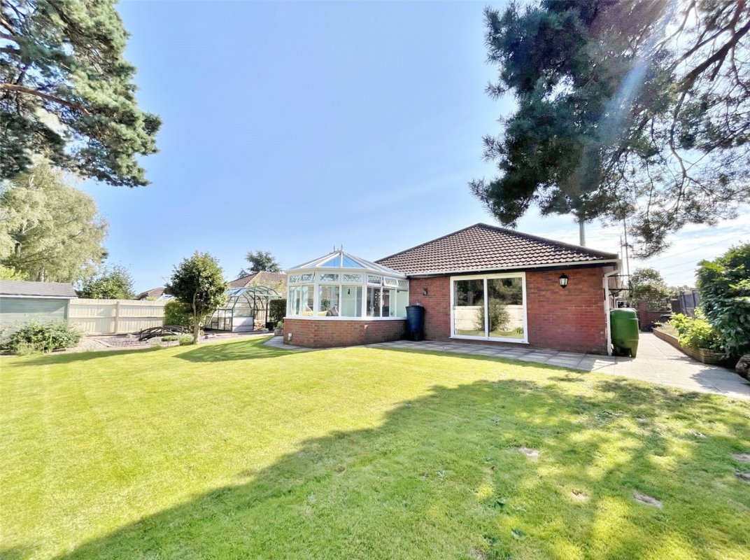 4 bedroom property for sale in The Forestside, Verwood, Dorset, BH31