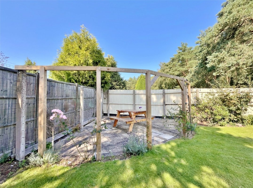 4 bedroom property for sale in The Forestside, Verwood, Dorset, BH31