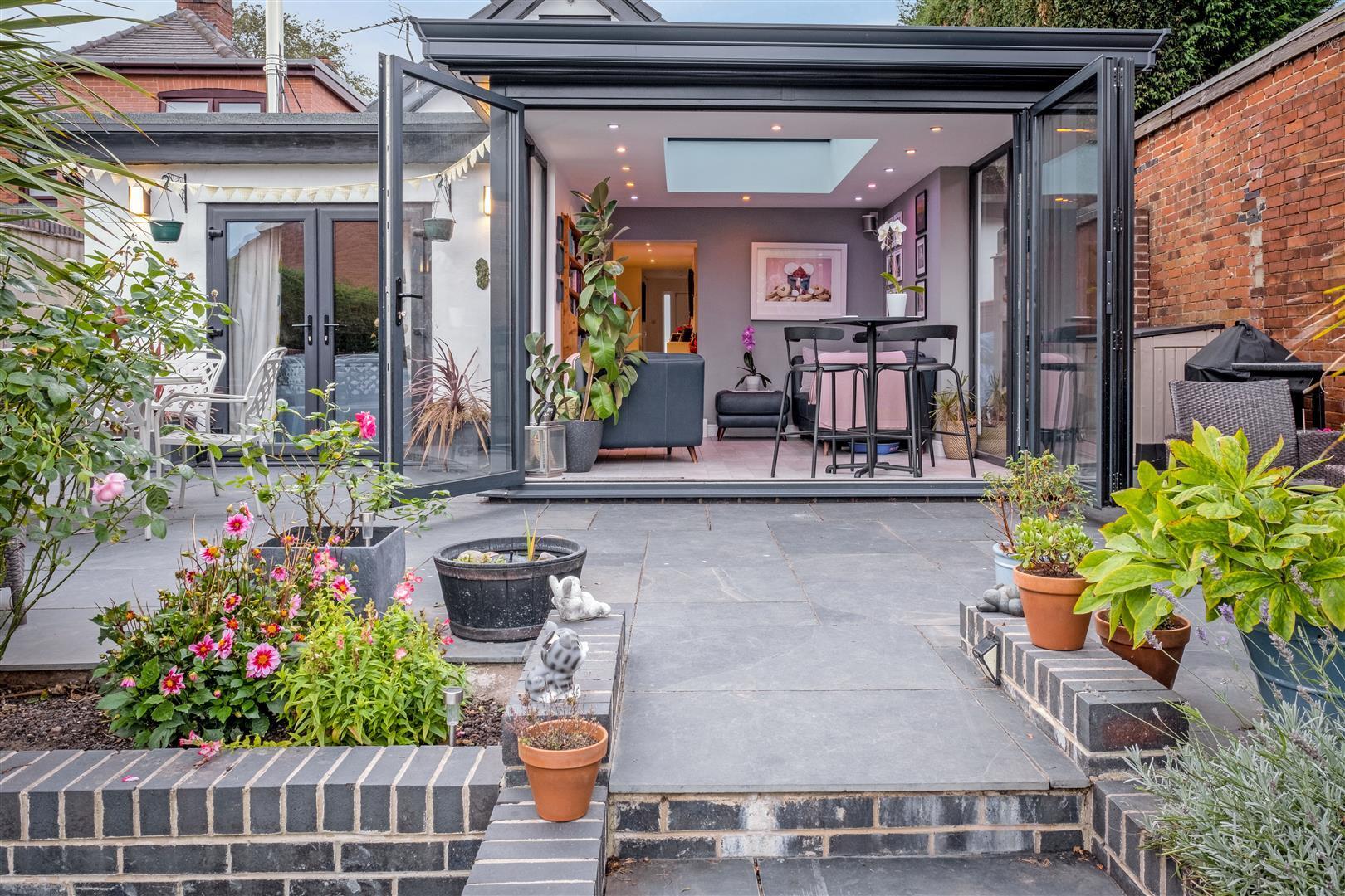 3 bedroom property for sale in Bosworth Road, Measham, Swadlincote £