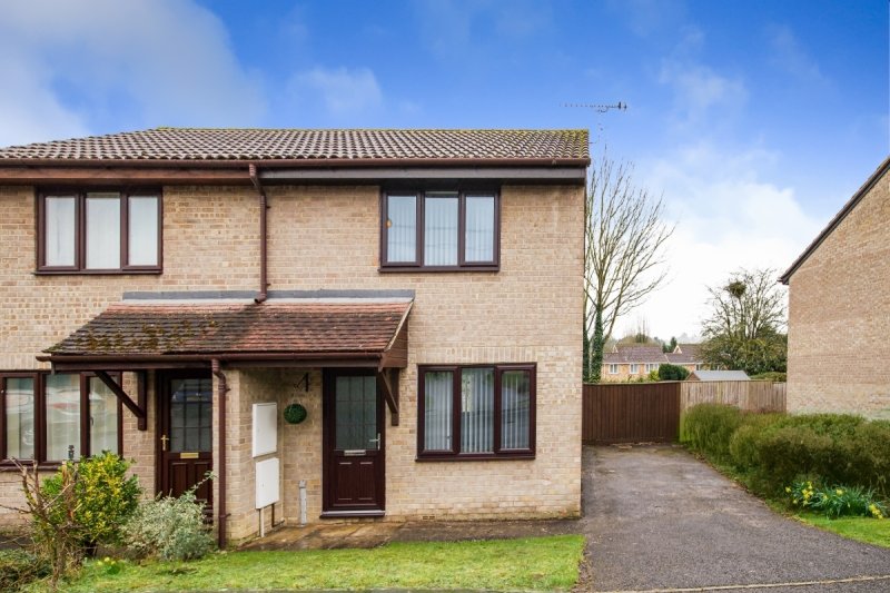 2 bedroom property to let in Fogwell Road, Botley £1,500 pcm