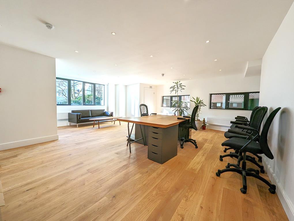 OFFICE SPACE  TO LET  WELLINGTON ROAD  ST JOHNS WOOD  NW8 Image 1