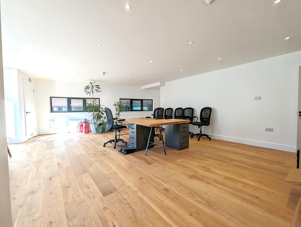 OFFICE SPACE  TO LET  WELLINGTON ROAD  ST JOHNS WOOD  NW8 Image 2