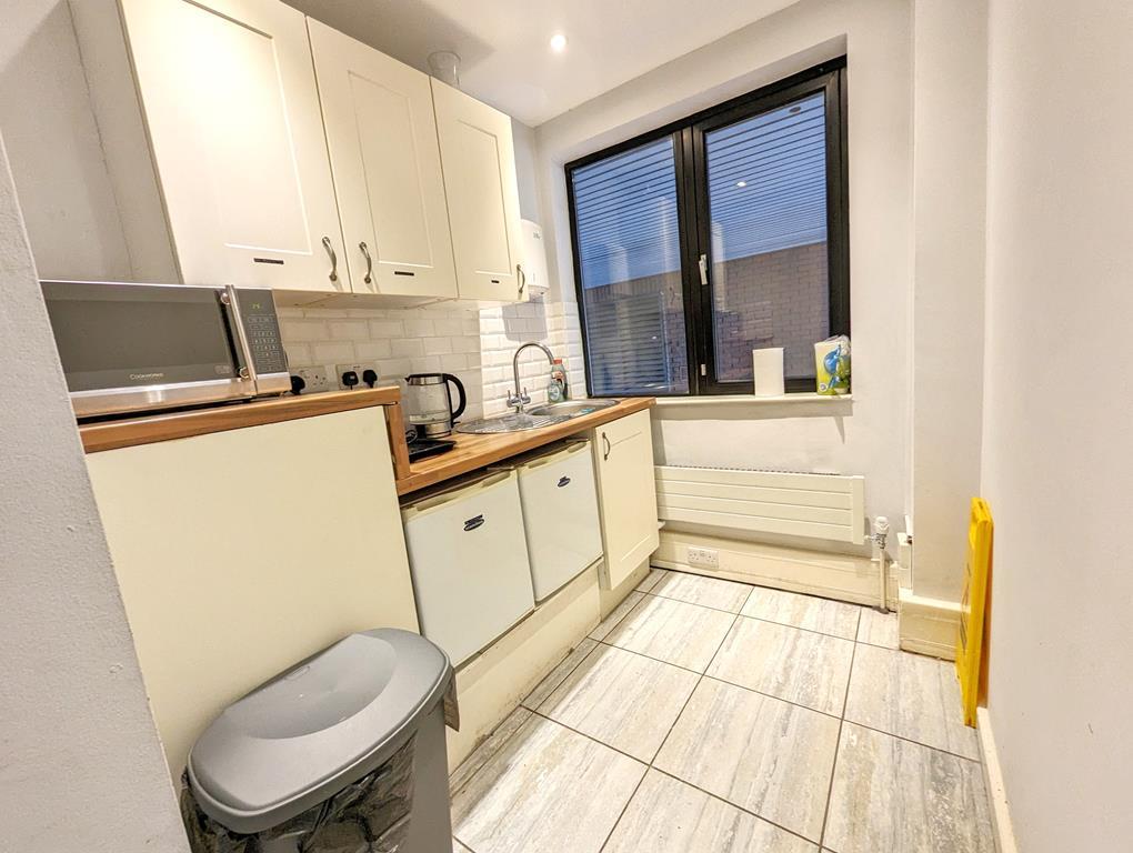 OFFICE SPACE  TO LET  WELLINGTON ROAD  ST JOHNS WOOD  NW8 Image 5
