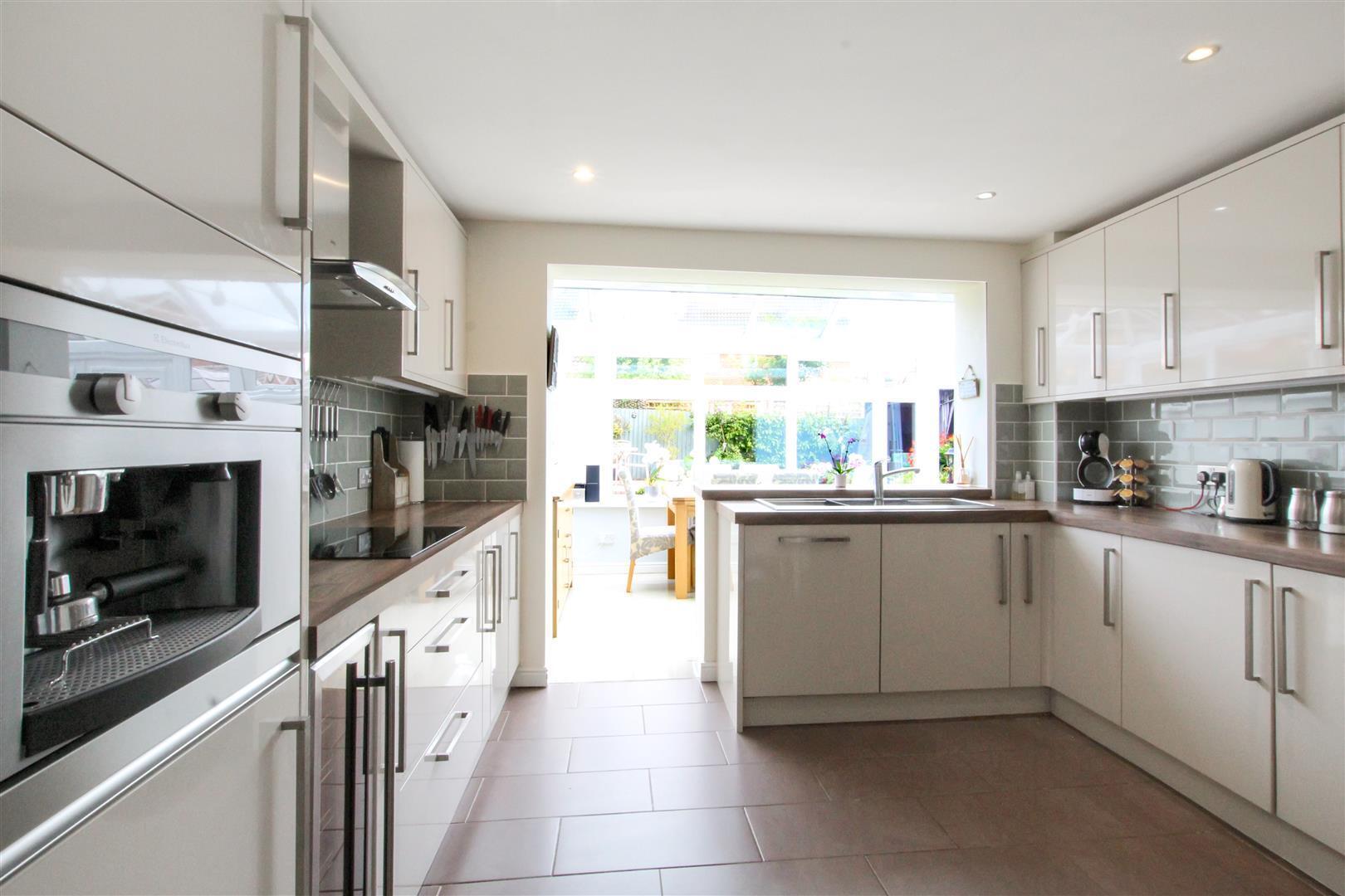 4 bedroom property for sale in Blackthorn Way, Measham, Swadlincote £340,000